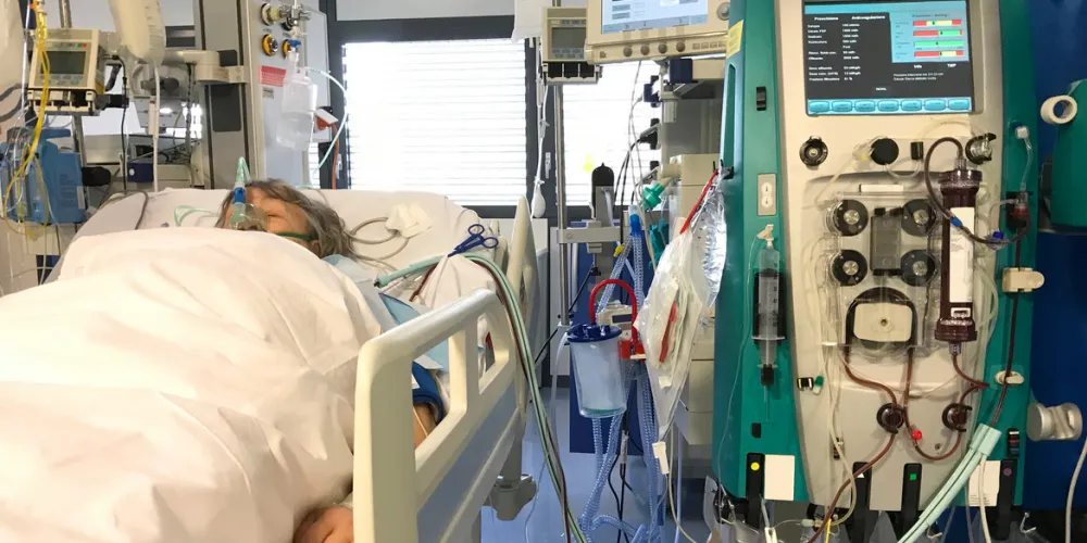 Long road to recovery after septic shock, especially for women